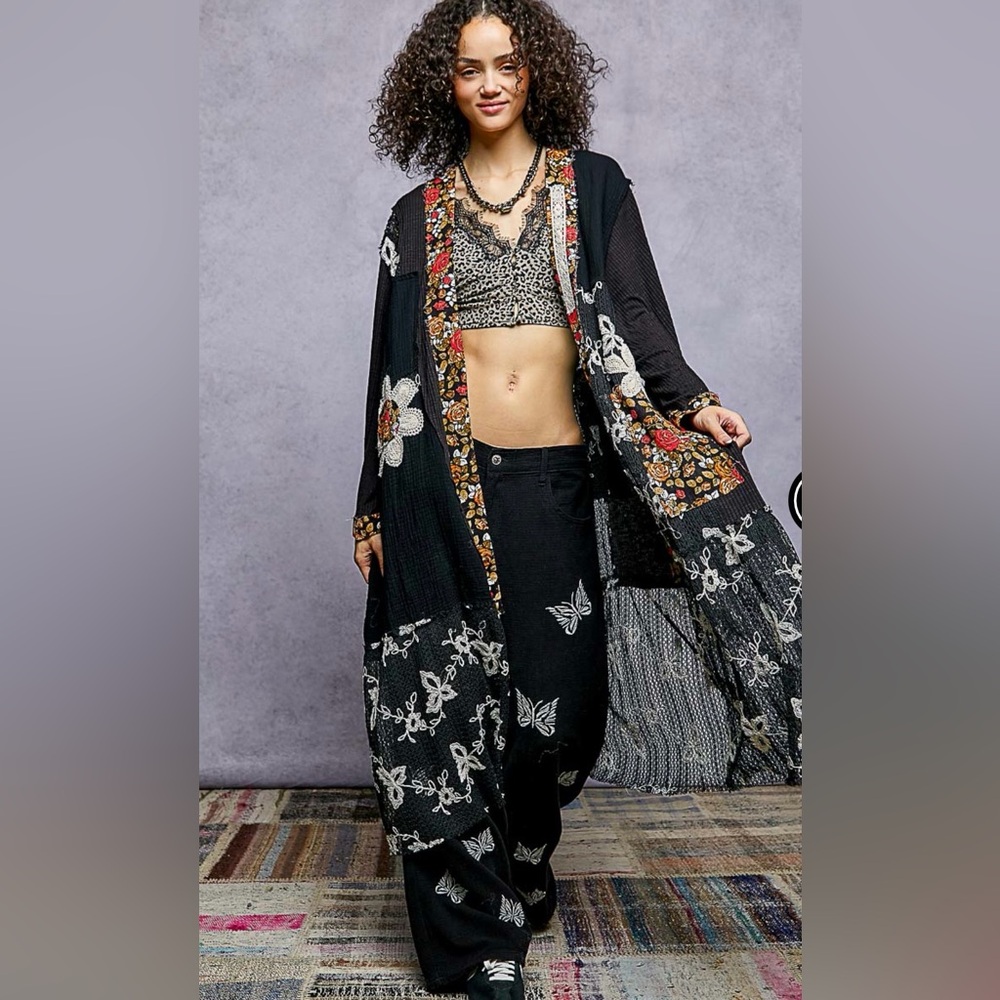 POL Boho Black Embroidered Floral Kimono